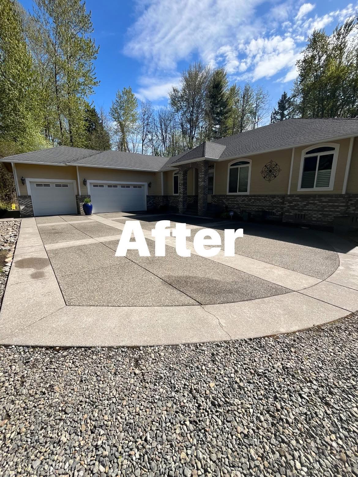Exterior House & Driveway Cleaning